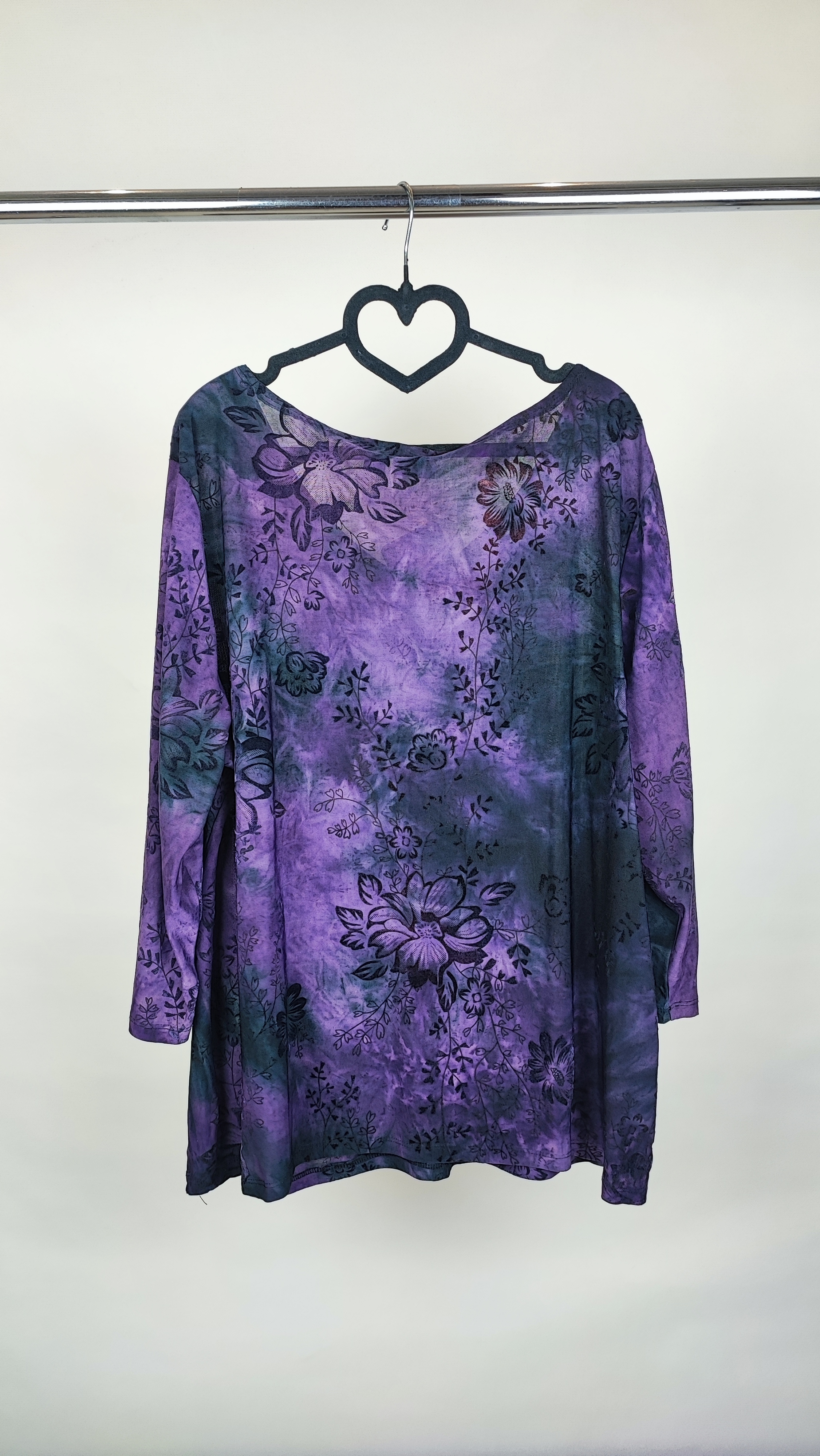 شومیز زنانه سایز بزرگ بنفش طرحدار استوک کد ۱۶۴۸ | مناسب سایز ۵۶–۵۸