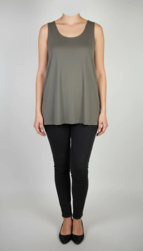 تاپ زنانه وارداتی استوک ساده رنگ طوسی، بدون آستین، تنخور آزاد و سبک، مناسب سایز ۴۰ تا ۴۲، انتخابی کاربردی برای استایل روزمره و تابستانی.