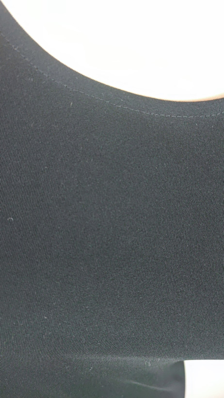 پیراهن زنانه وارداتی استوک مشکی، بلند، بدون آستین، فرم ساده و شیک، مناسب استایل مجلسی و رسمی، سایز ۳۸ تا ۴۰.