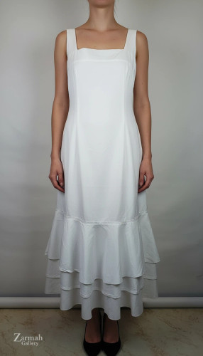 پیراهن زنانه وارداتی استوک سفید، بنددار، قد بلند، طراحی زنانه و مینیمال، مناسب استایل تابستانی و مهمانی، سایز ۴۰ تا ۴۲.