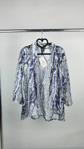 رویه زنانه وارداتی استوک کد 2094 فری سایز با قد 70 سانت و آستین 43 سانت – مدل شیک و راحت، مناسب استایل روزمره با ایراد جزئی لکه