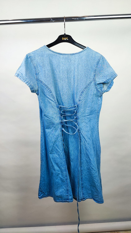 پیراهن جین آبی روشن زنانه قد متوسط مدل دکمهدار وارداتی کد ۱۵۶۴ گالری زرما