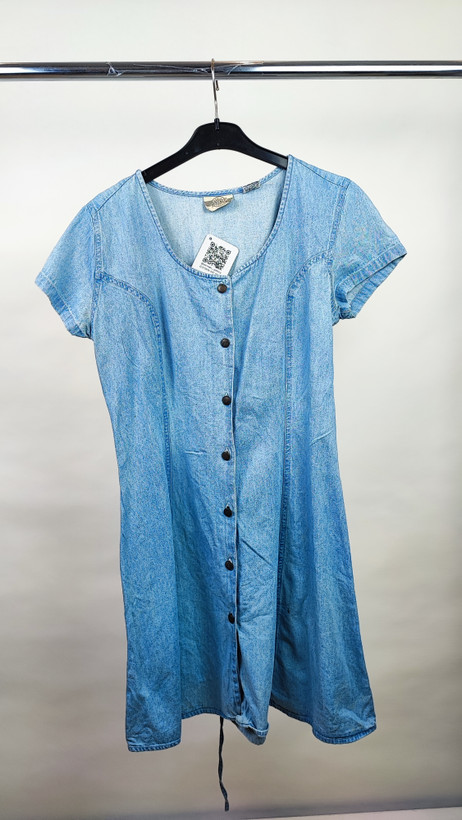 پیراهن جین آبی روشن زنانه قد متوسط مدل دکمهدار وارداتی کد ۱۵۶۴ گالری زرما