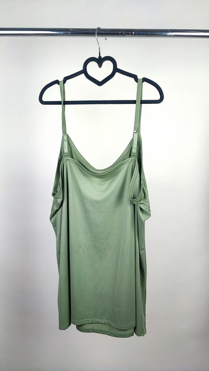 تاپ رکابی زنانه سایز بزرگ رنگ سبز زیتونی وارداتی کد ۲۰۸۹ * نمای تنخور: مدل تاپ نخی راحت و آزاد زنانه مناسب سایز ۴۸ و ۵۰ استوک