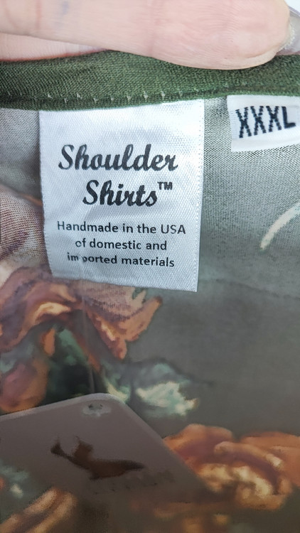 شومیز آستینکوتاه زنانه سایز بزرگ طرح گل رز وارداتی کد ۲۰۸۴ * نمای تنخور: مدل شومیز نخی قواره بزرگ مناسب سایز ۶۰ و ۶۲ استوک برند