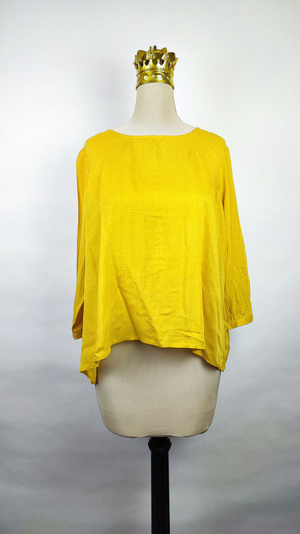 شومیز آستین سه ربع زنانه رنگ خردلی (زرد تیره) وارداتی کد ۳ * نمای تنخور: مدل شومیز نخی ساده و شیک مناسب استایل کژوال سایز ۴۸ و