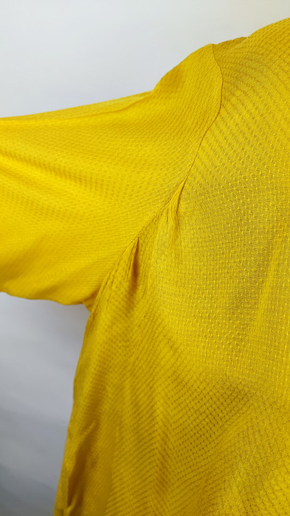 شومیز آستین سه ربع زنانه رنگ خردلی (زرد تیره) وارداتی کد ۳ * نمای تنخور: مدل شومیز نخی ساده و شیک مناسب استایل کژوال سایز ۴۸ و