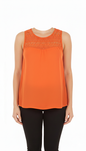 تاپ زنانه بدون آستین نارنجی روشن کد ۲۰۳۲ با تزئینات گیپور روی یقه * نمای تنخور: مدل تاپ مجلسی سایز بزرگ رنگ نارنجی مناسب سایز ۴۸ و ۵۰ وارداتی