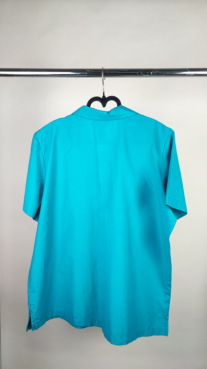 شومیز زنانه دکمهدار آبی فیروزهای یقه مردانه کد ۲۰۷۸ مناسب سایز بزرگ