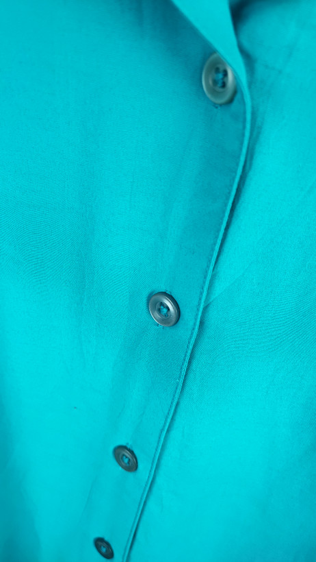 شومیز زنانه دکمهدار آبی فیروزهای یقه مردانه کد ۲۰۷۸ مناسب سایز بزرگ