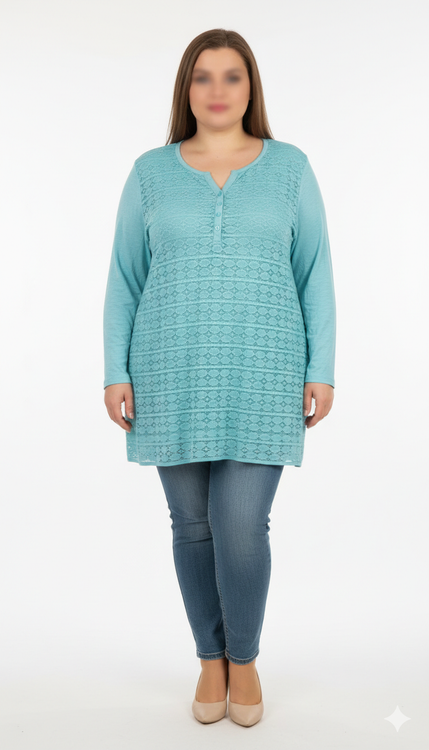 شومیز مجلسی زنانه سایز بزرگ آبی فیروزهای با پنل گیپور دکمهدار کد