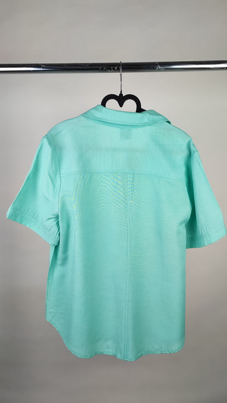 شومیز زنانه دکمهدار سبز نعنایی یقه مردانه کلاسیک کد ۱۹۴۱ مناسب سایز ۴۲ تا ۴۴