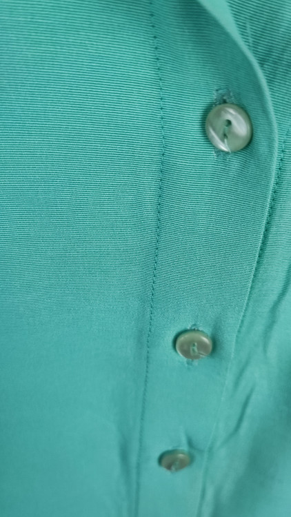 شومیز زنانه دکمهدار سبز نعنایی یقه مردانه کلاسیک کد ۱۹۴۱ مناسب سایز ۴۲ تا ۴۴