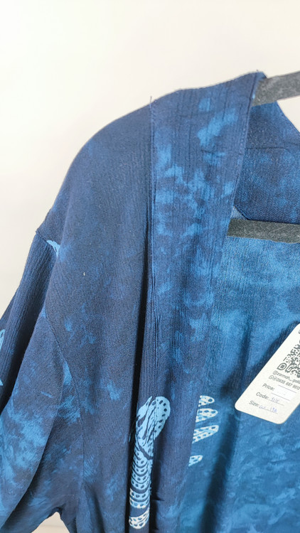 رویه مانتویی زنانه آبی تیره طرح برگ برند هilo hattie استوک اروپایی گرید A مناسب فصل بهار و تابستان