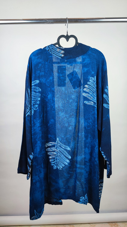 رویه مانتویی زنانه آبی تیره طرح برگ برند هilo hattie استوک اروپایی گرید A مناسب فصل بهار و تابستان