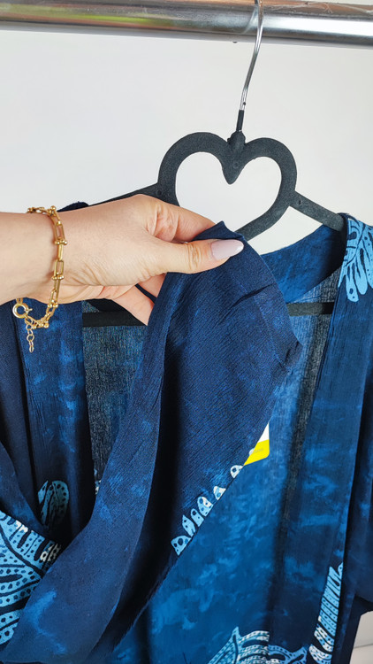 رویه مانتویی زنانه آبی تیره طرح برگ برند هilo hattie استوک اروپایی گرید A مناسب فصل بهار و تابستان