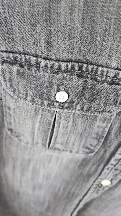 شومیز جین زنانه ذغالی برند Merona استوک اروپایی گرید A مناسب استایل اسپرت و روزمره