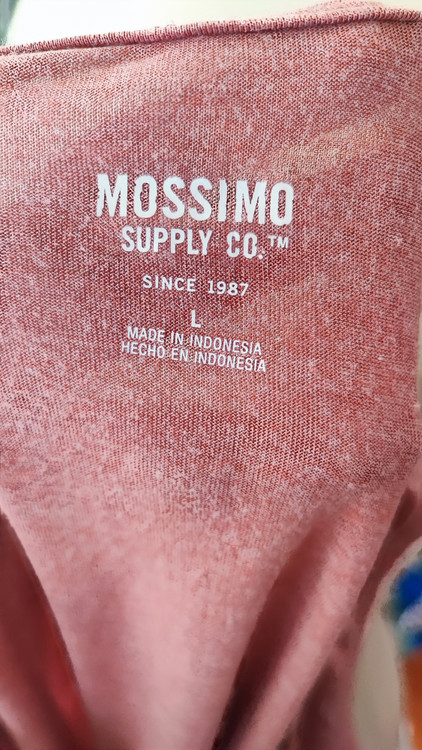 تاپ زنانه سفید خالخالی دکمهدار استوک وارداتی یقه دار مناسب سایز ۳۸ و ۴۰ استایل کژوال