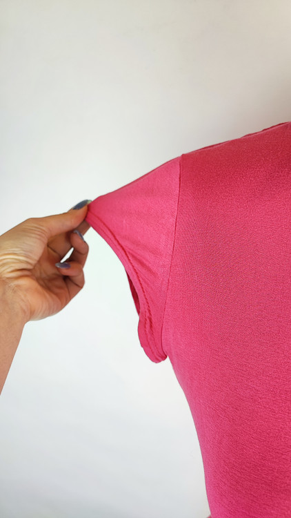 تیشرت زنانه صورتی برند FOX'S استوک اروپایی وارداتی تولید لهستان مناسب استایل روزمره