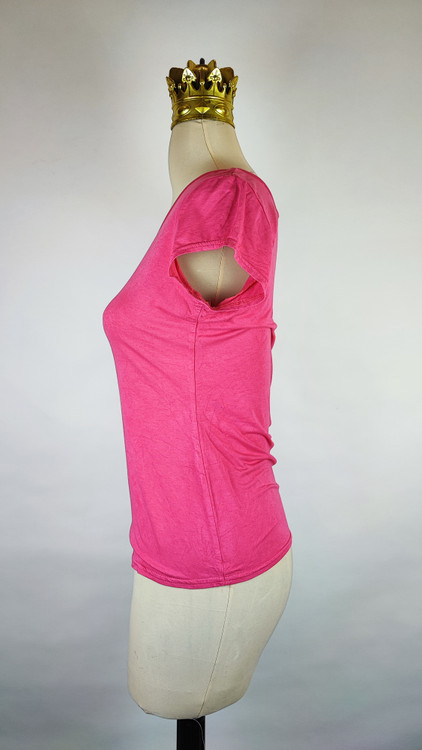 تیشرت زنانه صورتی برند FOX'S استوک اروپایی وارداتی تولید لهستان مناسب استایل روزمره