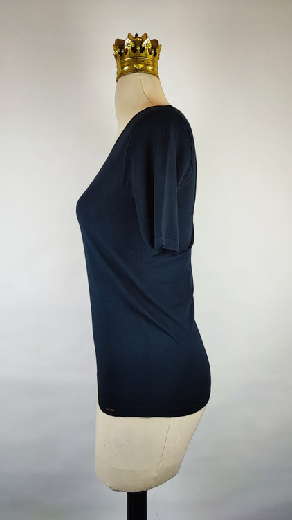 تیشرت مشکی زنانه برند مکس کوکوس استوک وارداتی یقه گرد آستین کوتاه با پارچه ریون بامبو