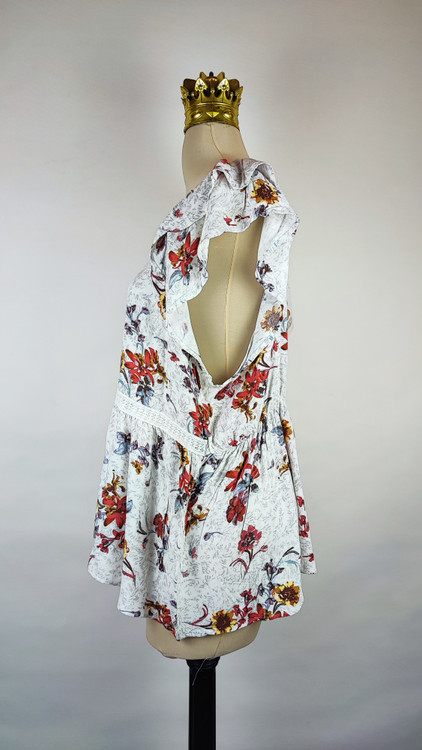 شومیز زنانه گلدار برند موریس (Maurices) استوک اروپایی گرید A رنگ سفید با گلهای زرشکی و خردلی سایز بزرگ