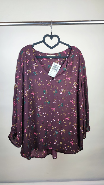 شومیز آستینبلند زنانه برند Les Serein استوک اروپایی گرید A رنگ زرشکی با طرح گلهای ریز فانتزی سایز بزرگ