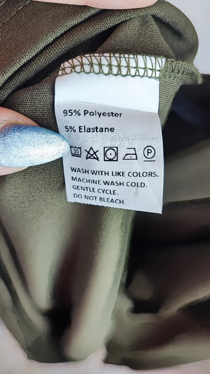 شومیز زنانه پلاس سایز استوک وارداتی رنگ سبز زیتونی یقه هفت آستین بلند برند اروپایی