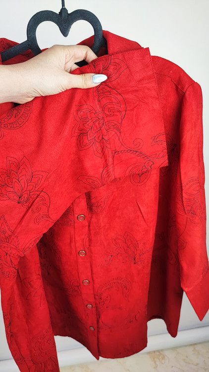 شومیز زنانه قرمز برند کرافت اند بارو استوک اروپایی طرحدار آستین سه ربع مناسب سایز بزرگ