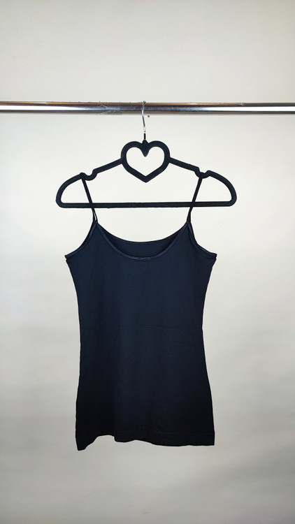 تاپ بندی زنانه مشکی برند .BP استوک اروپایی جنس پنبه کشی مناسب سایز ۳۶ و ۳۸