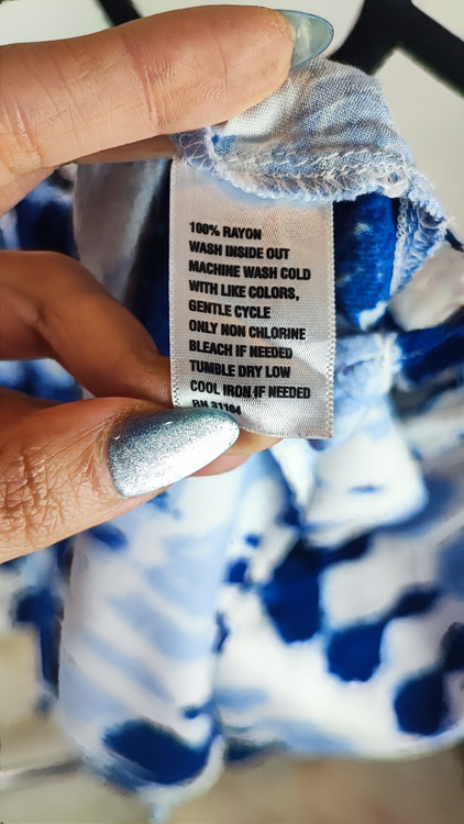 شومیز زنانه نخی ریون برند نیو دایرکشنز طرح ابروبادی آبی و سفید وارداتی سایز بزرگ مناسب استایل کژوال