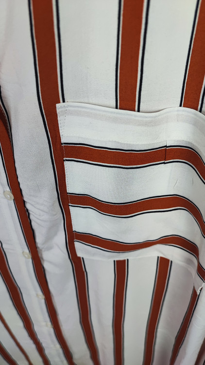 شومیز راه راه سفید و نارنجی زنانه برند Dex سایز بزرگ استوک وارداتی مناسب استایل کژوال