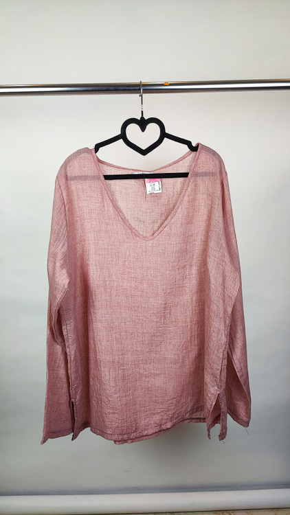 شومیز آستین بلند زنانه استوک مارک MISS LOOK رنگ کالباسی ملایم سایز بزرگ مناسب استایل روزمره