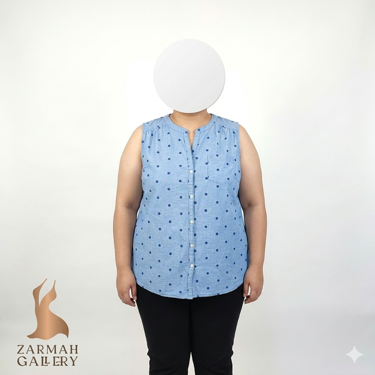 تاپ بدون آستین زنانه استوک برند سنت جانز بی رنگ آبی روشن طرح خالدار سایز بزرگ پنبهای