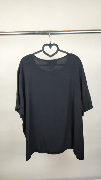 تیشرت مشکی سایزبزرگ زنانه برند جونز نیویورک استوک وارداتی کد ۲۰۷۲ مناسب استایل روزمره