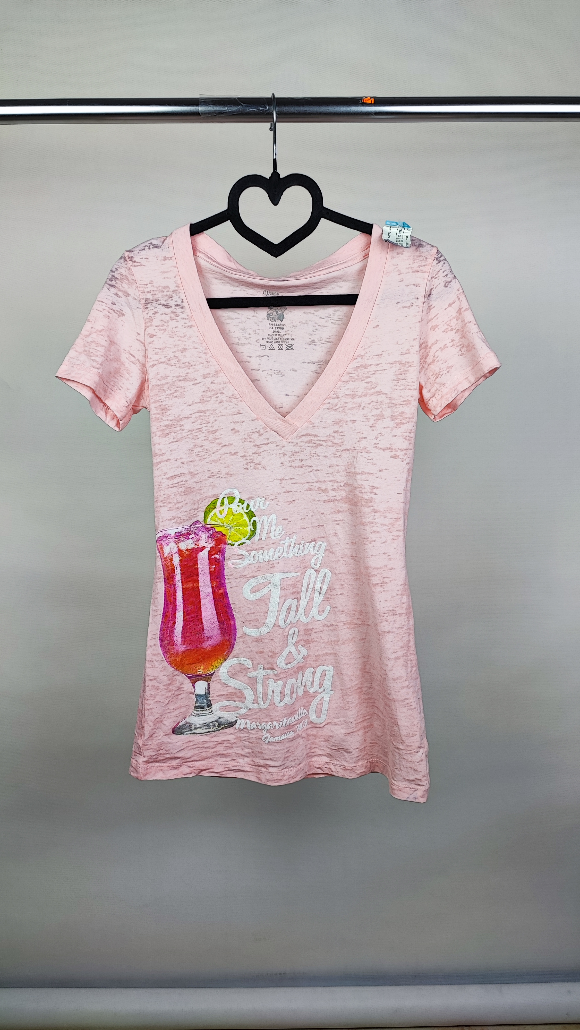 تیشرت صورتی زنانه استوک وارداتی برند About to Bloom طرح چاپی Tall & Strong سایز اسمال