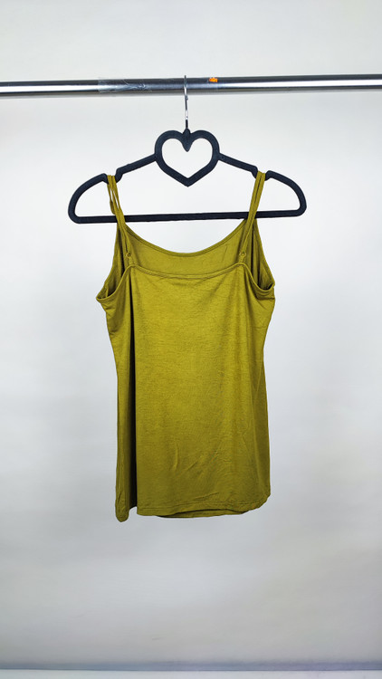 تاپ زنانه استوک خارجی برند لو چاتو رنگ سبز ماشی (خردلی) مناسب سایز ۳۸ و ۴۰ گرید B