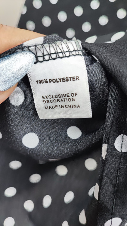 شومیز زنانه سایز بزرگ مشکی خالخالی با آستین و یقه تور حریر برند خارجی