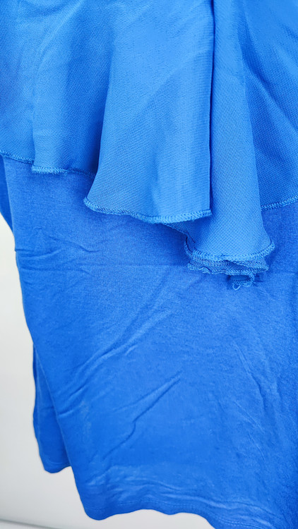 تاپ زنانه بند نازک آبی کاربنی برند Ambiance استوک وارداتی مناسب سایز ۳۶ و ۳۸