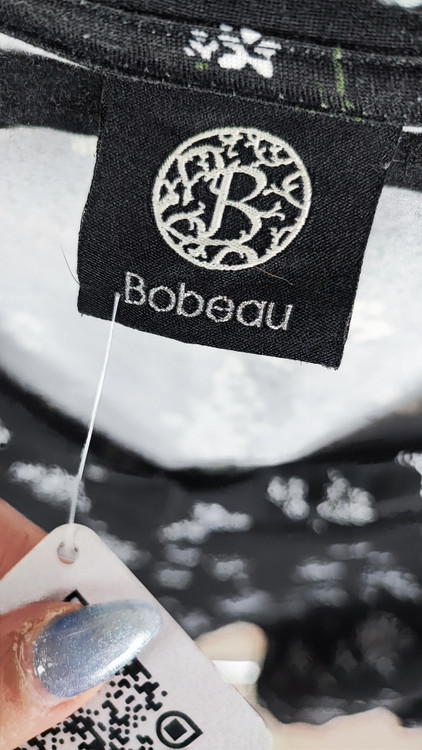 شومیز مشکی گلدار ریز زنانه سایز بزرگ برند Bobeau وارداتی استوک مناسب استایل کژوال