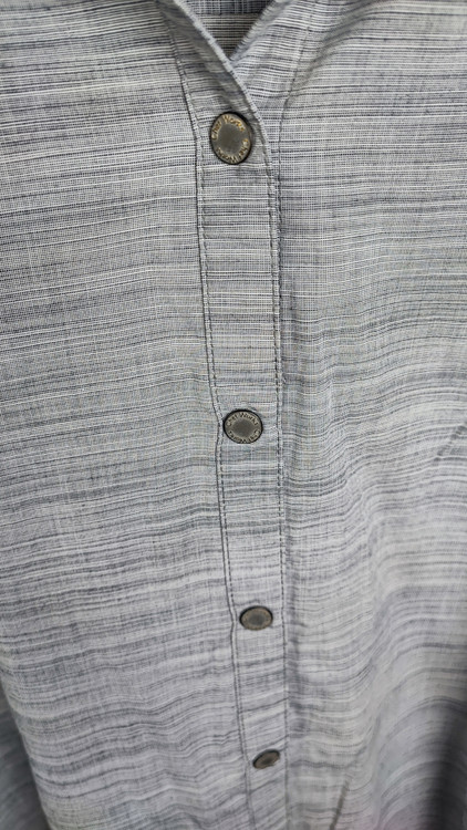 شومیز سایزبزرگ زنانه آستین کوتاه استوک اروپا کد ۲۲۱۲ رنگ طوسی با بافت پارچه Melange نمای کامل