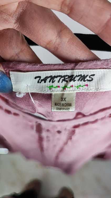 تاپ نخی زنانه سایزبزرگ رنگ کالباسی چرک با گلدوزی و دوخت تزیینی برند Tantrums استوک وارداتی