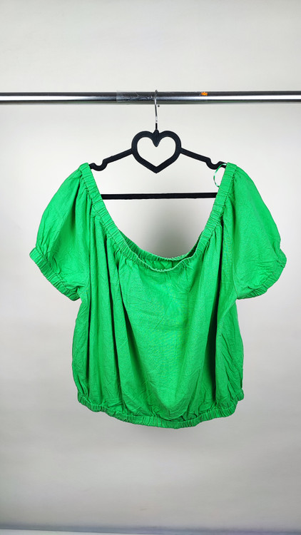 شومیز یقه قایقی سایزبزرگ زنانه برند آنکو رنگ سبز، جنس لنین نخی، مناسب استایل تابستانی از فروشگاه زرماه گالری