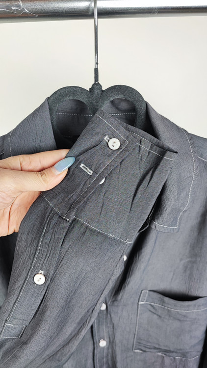 شومیز بلند زنانه سایز بزرگ برند دسیجوبا رنگ زغالسنگی گرید A مناسب استایل اسپرت و کژوال