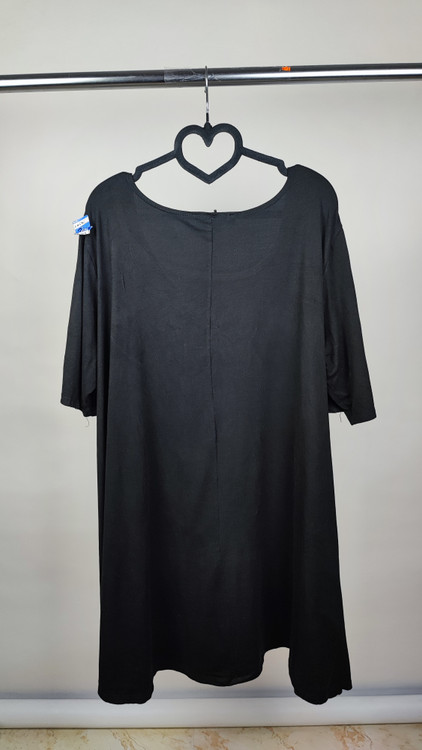 شومیز زنانه سایزبزرگ رنگ مشکی برند Vibe اصل ساخت مکزیک جنس دورس نازک خنک استوک گرید b مناسب استایل روزمره خانگی و راحتی