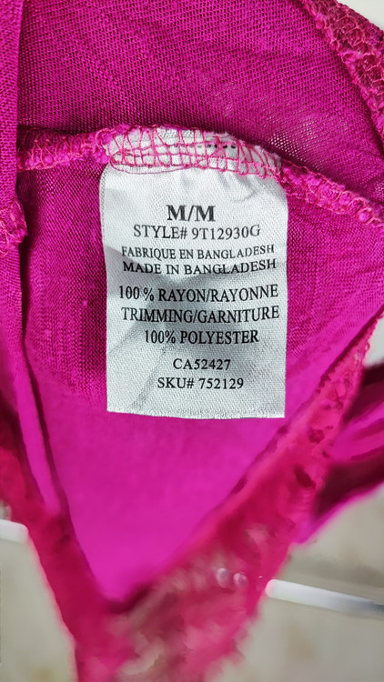 تاپ بنددار زنانه استوک خارجی رنگ ارغوانی برند لیلی مورگان با حاشیه توری پایین سایز مدیوم گرید