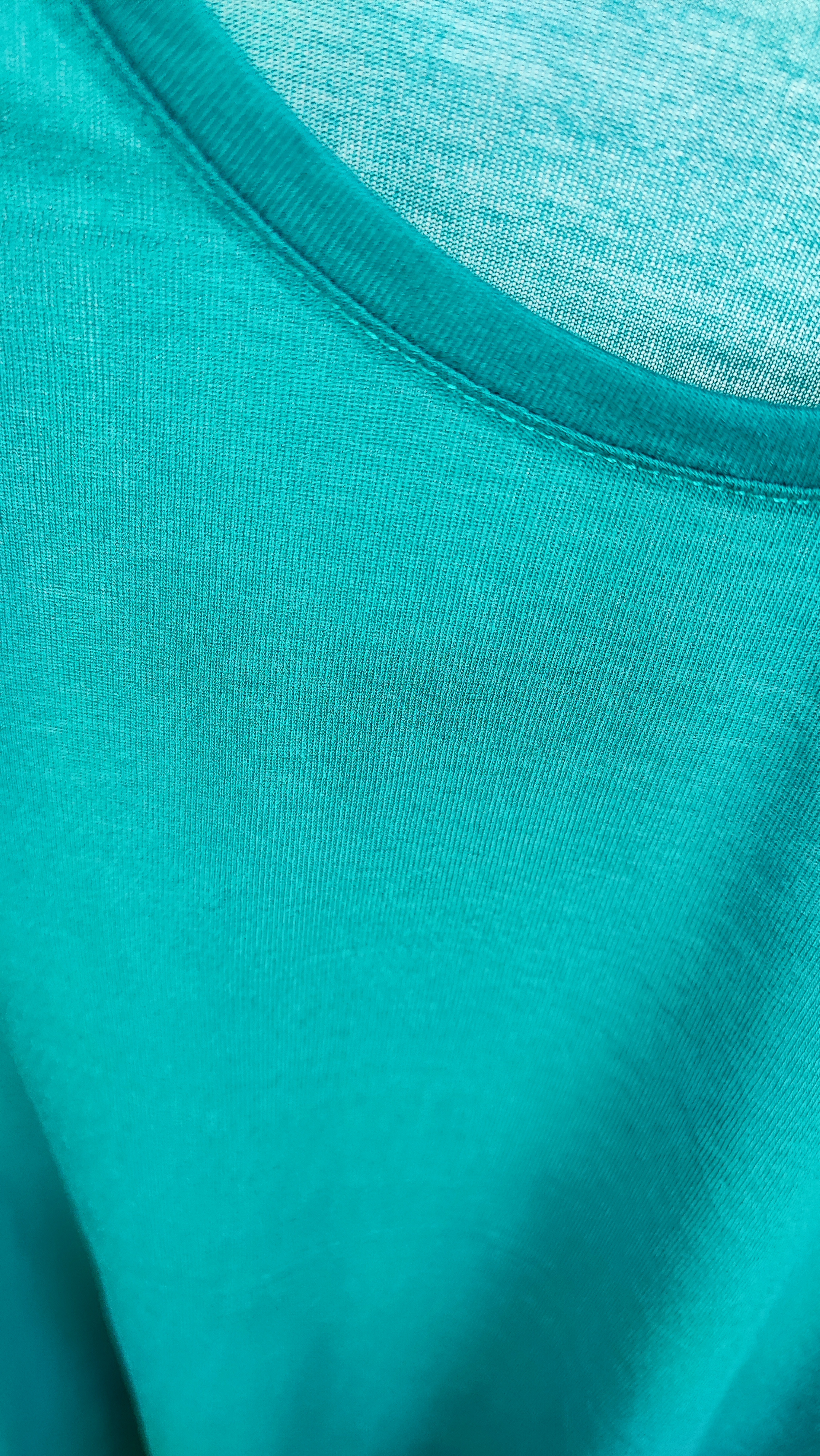 تاپ رکابی زنانه آبی نفتی (پترول) برند H&M استوک وارداتی گرید B پشت قهرمانی سایز ۳۸-۴۰