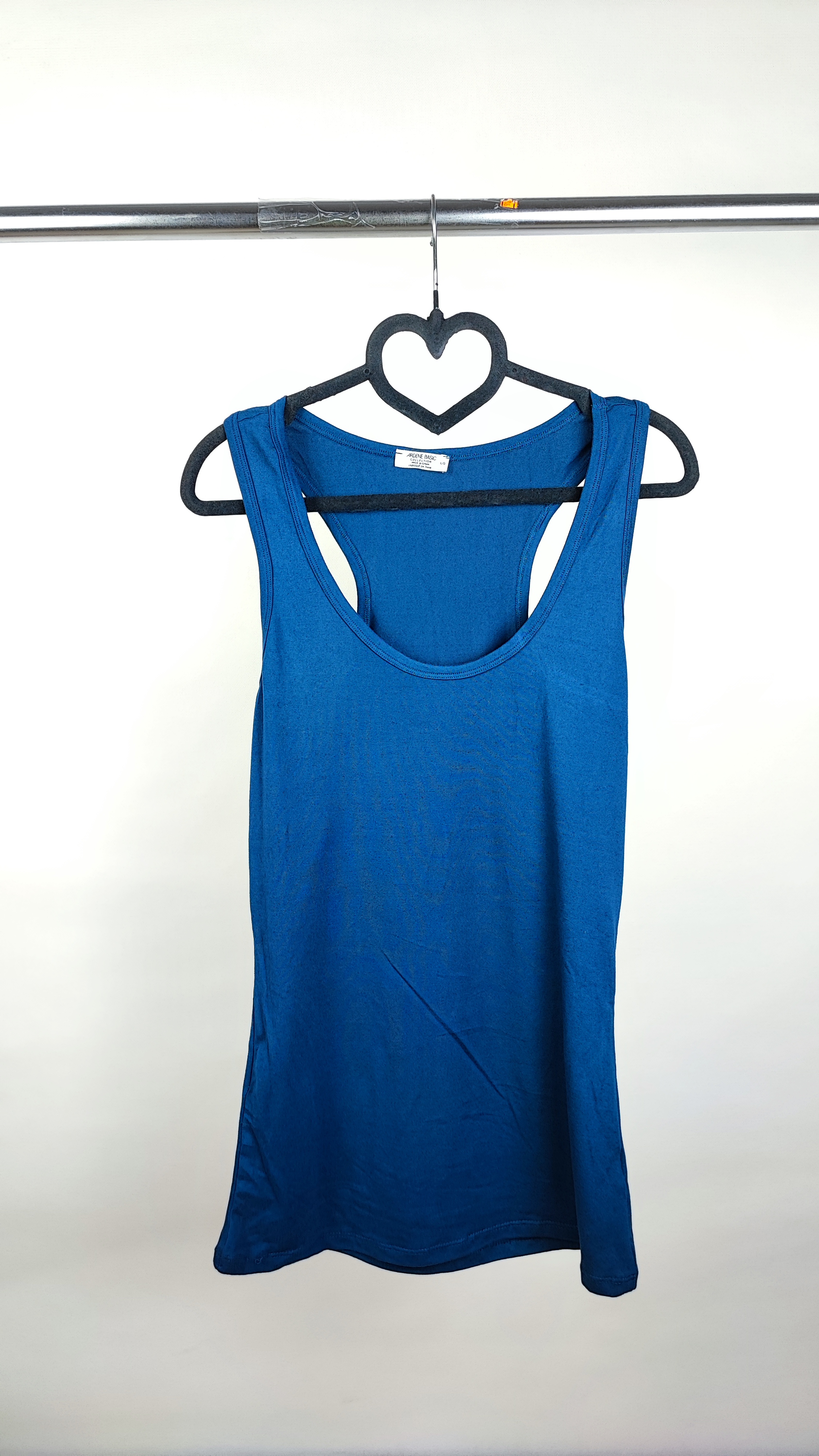 تاب آستین حلقهای زنانه وارداتی استوک برند اردن ARDENE رنگ آبی نفتی روی مانکن زرماه گالری