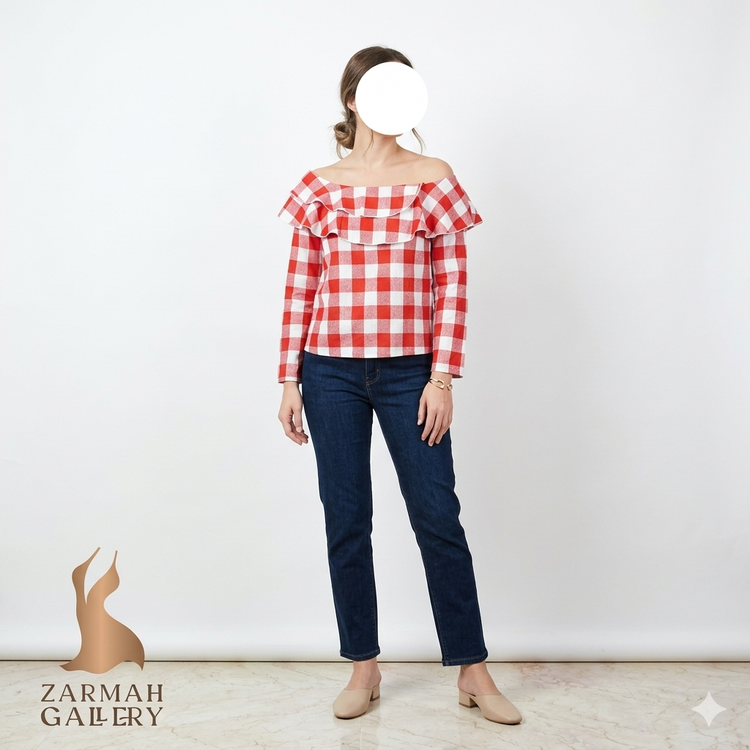 شومیز یقه قایقی چیندار زنانه برند Haute Rogue با طرح چهارخونه قرمز و سفید استوک اورجینال موجود در زرماه گالری