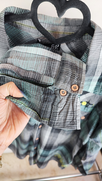 شومیز چهارخونه زنانه نخی برند فاکس رنگ سبز آبی و طوسی استوک اورجینال مناسب استایل کژوال